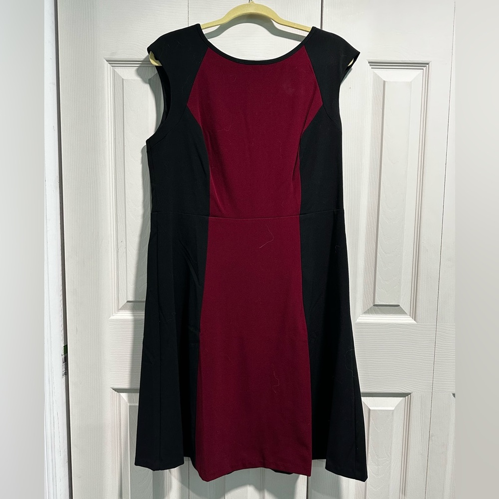 dressbarn Black and Burgundy Dress